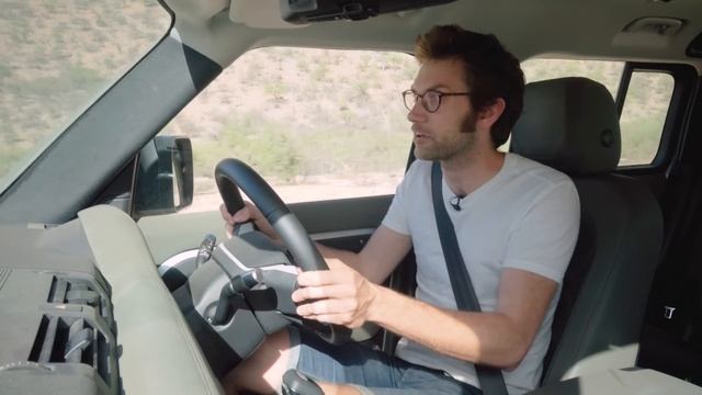NEW Land Rover Defender EXTRA FILM: Your Questions Answered | Carfection + смотреть онлайн