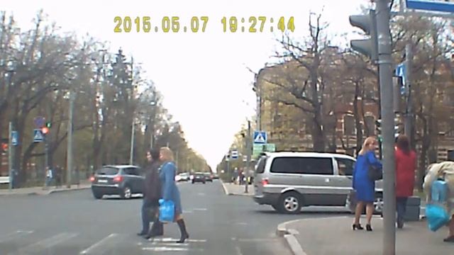 Споткнулась на ровном месте смотреть онлайн