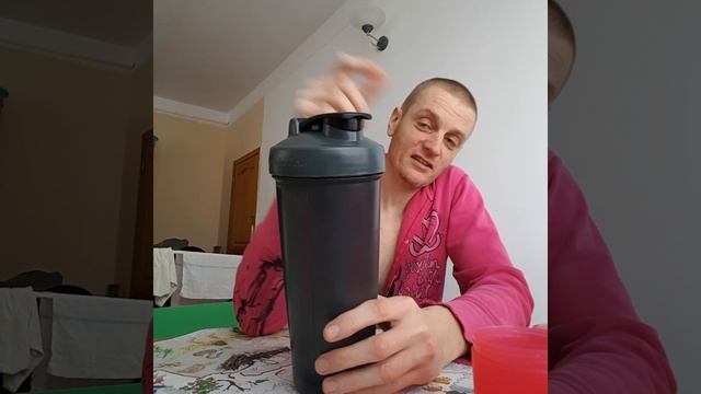 Обзор шейкеров BlenderBottle и ProStak Expansion Pak Full Color смотреть онлайн