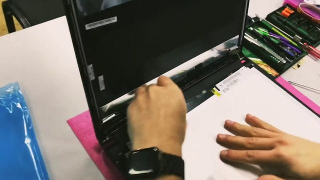 Замена экрана в ноутбуке за 2 минуты смотреть онлайн