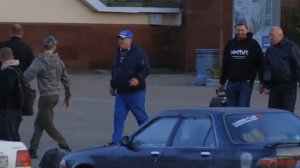 ТИП из 90х ПОЯСНЯЕТ где МОЖНО РАБОТАТЬ! ПРОСТОМУ мужику НЕЛЬЗЯ таксовать НА ВОКЗАЛЕ? В ЧЕМ СИЛА БРО?