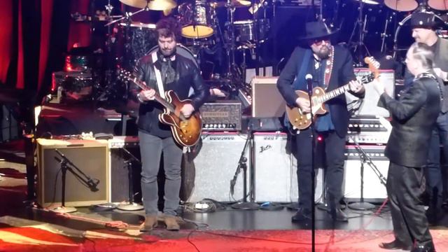 Love Rocks ft Jimmie Vaughan, Doyle Bramhall, Danny Clinch ~I Like it Like That 3-15-18 Beacon смотреть онлайн