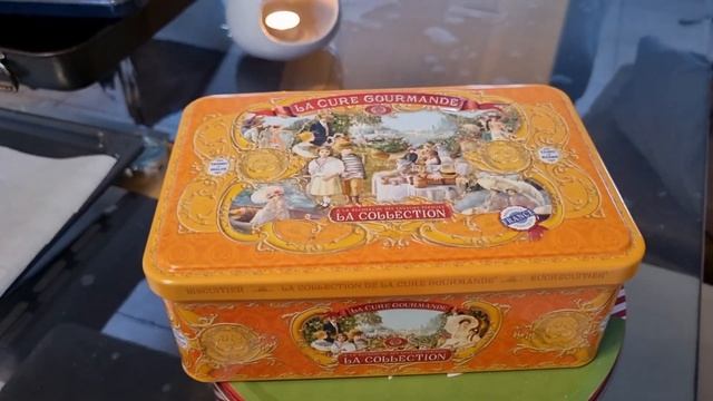 У ФРАНЦУЖЕНКИ НА КУХНЕ - КОКОСОВОЕ, ШОКОЛАДНОЕ, ЛИМОННОЕ ПЕЧЕНЬЕ - ФРАНЦУЗСКАЯ КУХНЯ смотреть онлайн