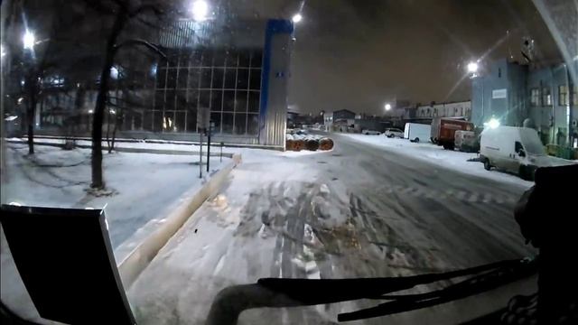 на цепях по заснежной Москве. смотреть онлайн