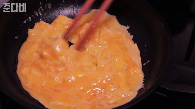 간단요리::집에서 비주얼 최강 참치마요덮밥 만들기::자취요리 #17 смотреть онлайн