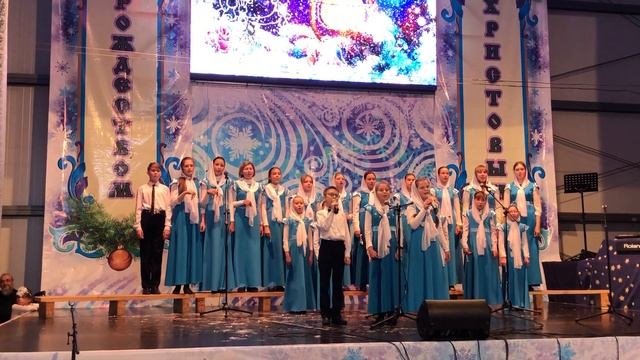 «Колокольчики звенят» - детский хор «Поющее детство» смотреть онлайн
