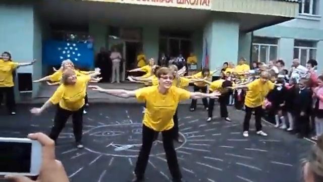 Старомихайловская школа. Последний звонок 2015. Танец учителей. смотреть онлайн
