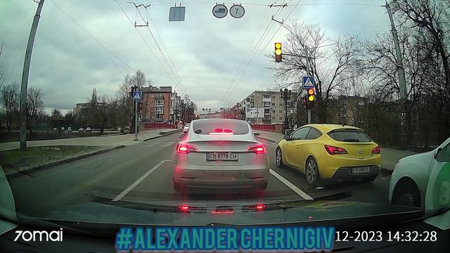 Черниговским оленям на Тесле можно нарушать ПДД это же тесла смотреть онлайн