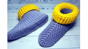 Носочки сапожки крючком.