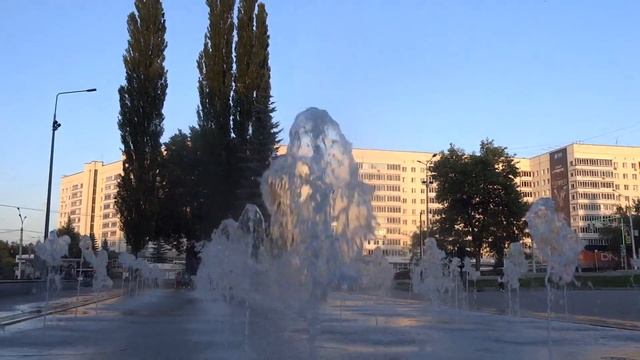 #уфа #башкирия #блог #город проспект октября фонтан журавли на закате солнца 20 июля 2023 смотреть онлайн