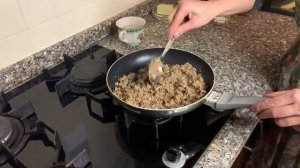 Как приготовить блины с мясом. Фарш из вареной говяжьей грудинки.