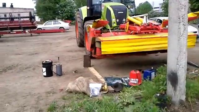 Ремонт фронтальной косилки Poettinger Alfa Motion смотреть онлайн