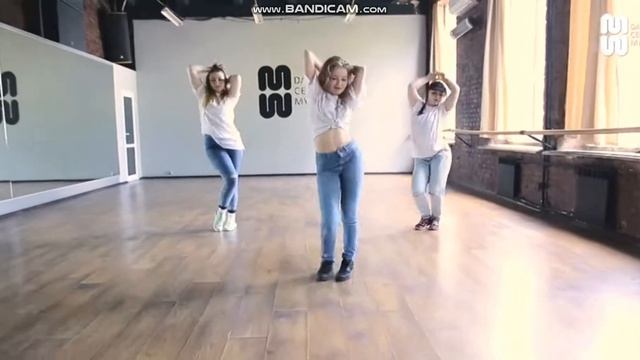 как танцует Вика Верник в другой студии смотреть онлайн