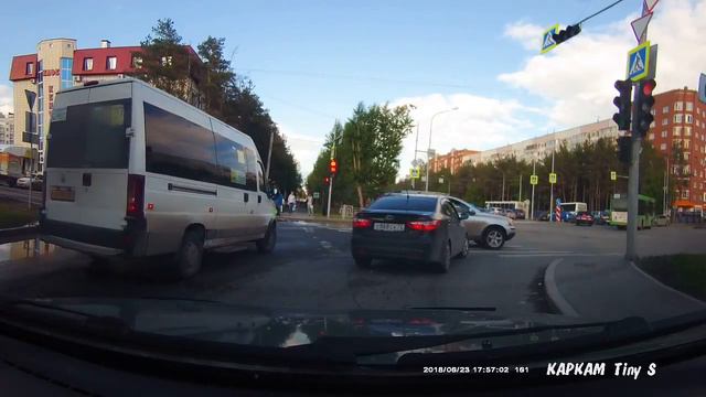 Все на красный