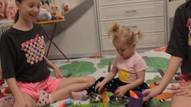 Стефани и близняшки/Полезная развивающая игра для детей