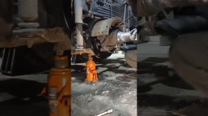 VOLVO FM .FMX  ,замена тормозной калодки.