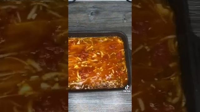 спагетти в духовке с сосисками, обалденная паста смотреть онлайн