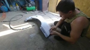 Восстановление и покраска передних крыльев приора