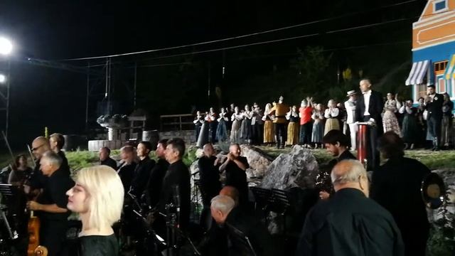 Butuceni, Moldova. После спектакля. Поклоны 2019-06-15 21:30 смотреть онлайн