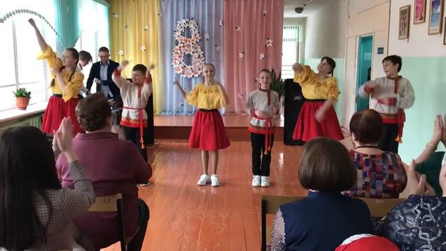 Всем девчонкам посвящается! Ягода-малинка. Танец на 8 марта для учителей от 5 класса. День Учителя. смотреть онлайн