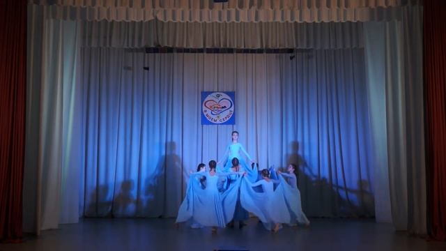 Ансамбль танца "Керчаночка", танец - "На крыльях мечты" смотреть онлайн
