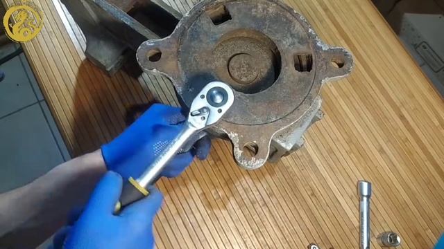 Реставрация старых тисков...(restoration of old vise) смотреть онлайн