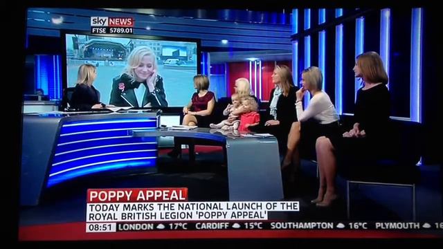 PIXIE LOTT ON SKY NEWS - POPPY APPEAL 2012 смотреть онлайн