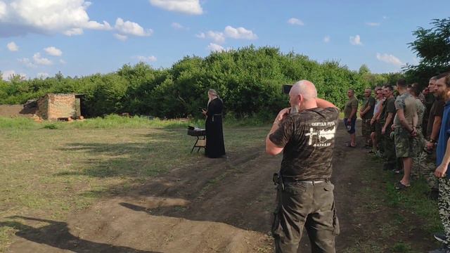 Молебен в другом расположении.