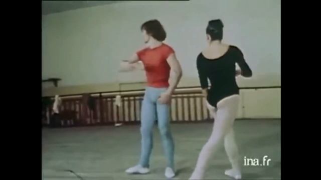 Рудольф Нуреев на репетиции РУС Rudolf Nureyev at the rehearsal смотреть онлайн