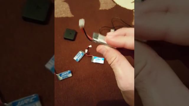 JJRC 4 x 3.7V 400mAh LiPo Battery + WSX Charger смотреть онлайн