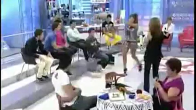 Грохнулась посреди шоу смотреть онлайн