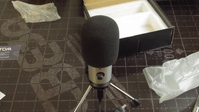 Распаковка и краткое подключение самого дешёвого Китайского USB микрофона. смотреть онлайн