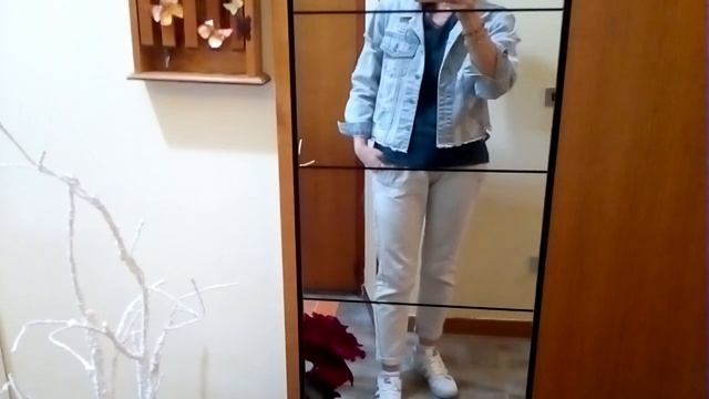 Секонд хенд, новые приобретения. Осенние образы, примерка курток. смотреть онлайн