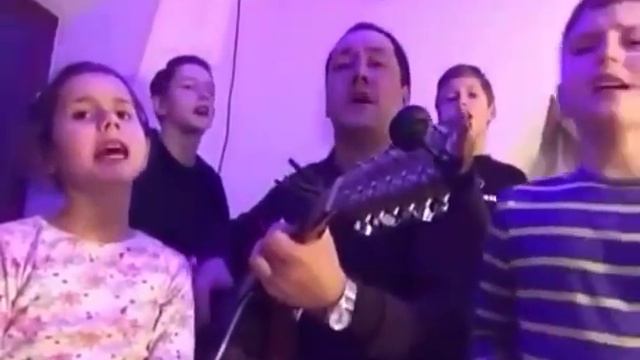 Песня Рождество - поздравление с Рождеством | Василий Перебиковский с детьми! смотреть онлайн