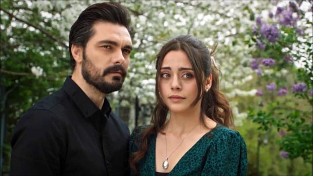 Uma mensagem da mãe de Halil İbrahim para Sıla! смотреть онлайн