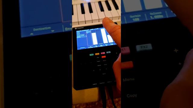 Sampling my wifi modem electricity to make it an instrument (Soma Ether/ Polyend tracker mini). смотреть онлайн