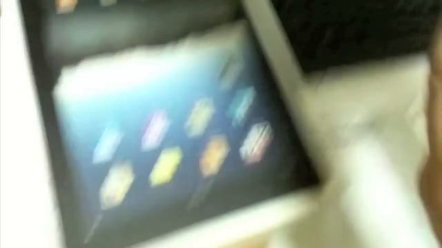 iPad Wi-Fi + 3G 32GB ITALIANO - Unboxing Mini Recensione смотреть онлайн