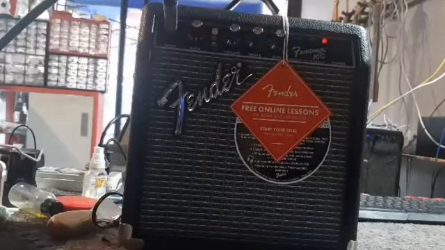Fender 10 W смотреть онлайн