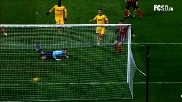 Дебютный гол Дугласа Косты за Шахтер | #GoalOfTheDay (2010 год) смотреть онлайн