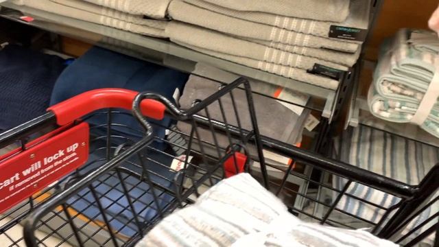 Машину в сервис, сама по магазинам. Какие цены в магазине TJ Maxx. Продуктивный выходной. смотреть онлайн
