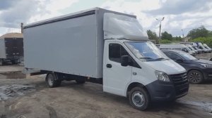 Некст с двигателем GAZ21A (G21). Уже сломался.