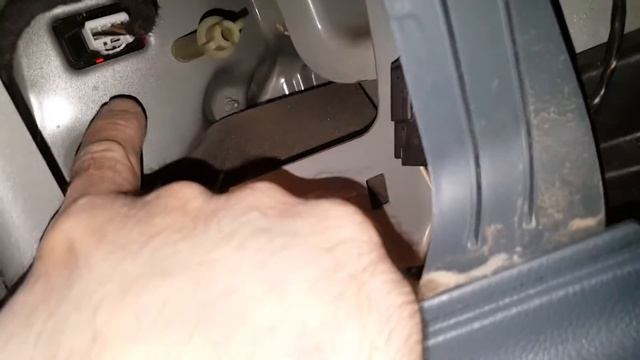 Как снять задний фонарь Форд C-MAX смотреть онлайн