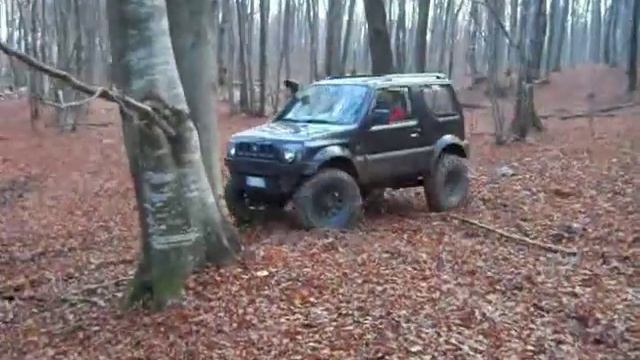 Jimny + federal couragia m/t 235/85-16 смотреть онлайн