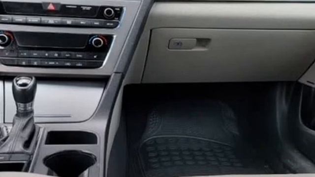 2015 HYUNDAI SONATA 1.6 ECO SEDAN! GREY ON GREY LEATHER! MEDIA SCREEN! SPACIOUS GAS SAVER! (Los... смотреть онлайн
