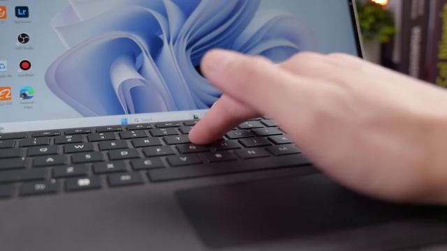 平板終極對決 2023 Galaxy Tab S9 Ultra vs iPad Pro 12.9 vs Surface Pro 9 смотреть онлайн