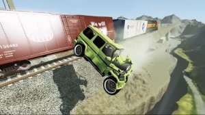 КАКАЯ МАШИНА СТОЛКНЁТ ПОЕЗД В ПРОПАСТЬ? Гоша и Чич крушения машин в игре Beamng drive.