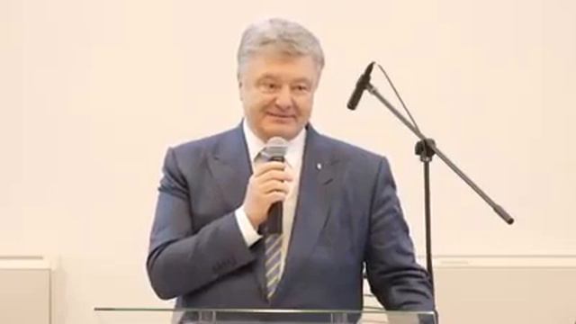 Петр Порошенко в церкви ЕХБ "Храм мира" в день выборов президента Украины, 31 марта 2019 года. смотреть онлайн