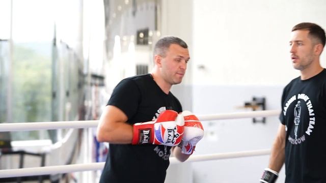 ПОДХВАТ НОГИ В ТАЙСКОМ БОКСЕ И ММА: КАК ПРАВИЛЬНО И ЧТО ДЕЛАТЬ ДАЛЬШЕ? смотреть онлайн