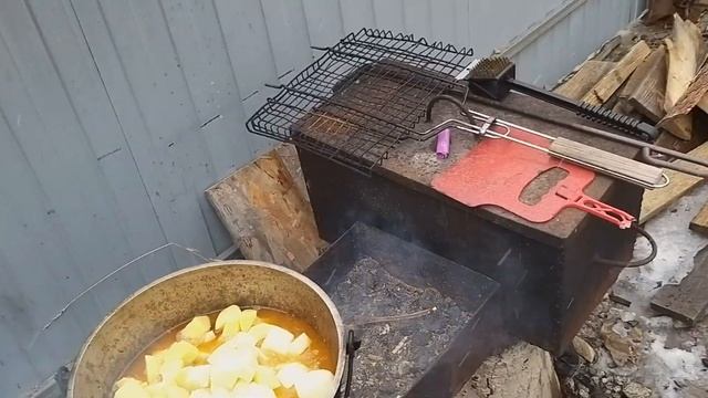 Приготовление супа на костре