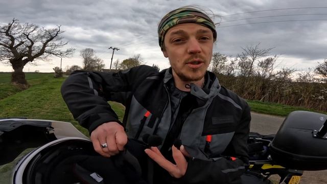 Lavi & Ollie: How We Film Our Motovlogs смотреть онлайн